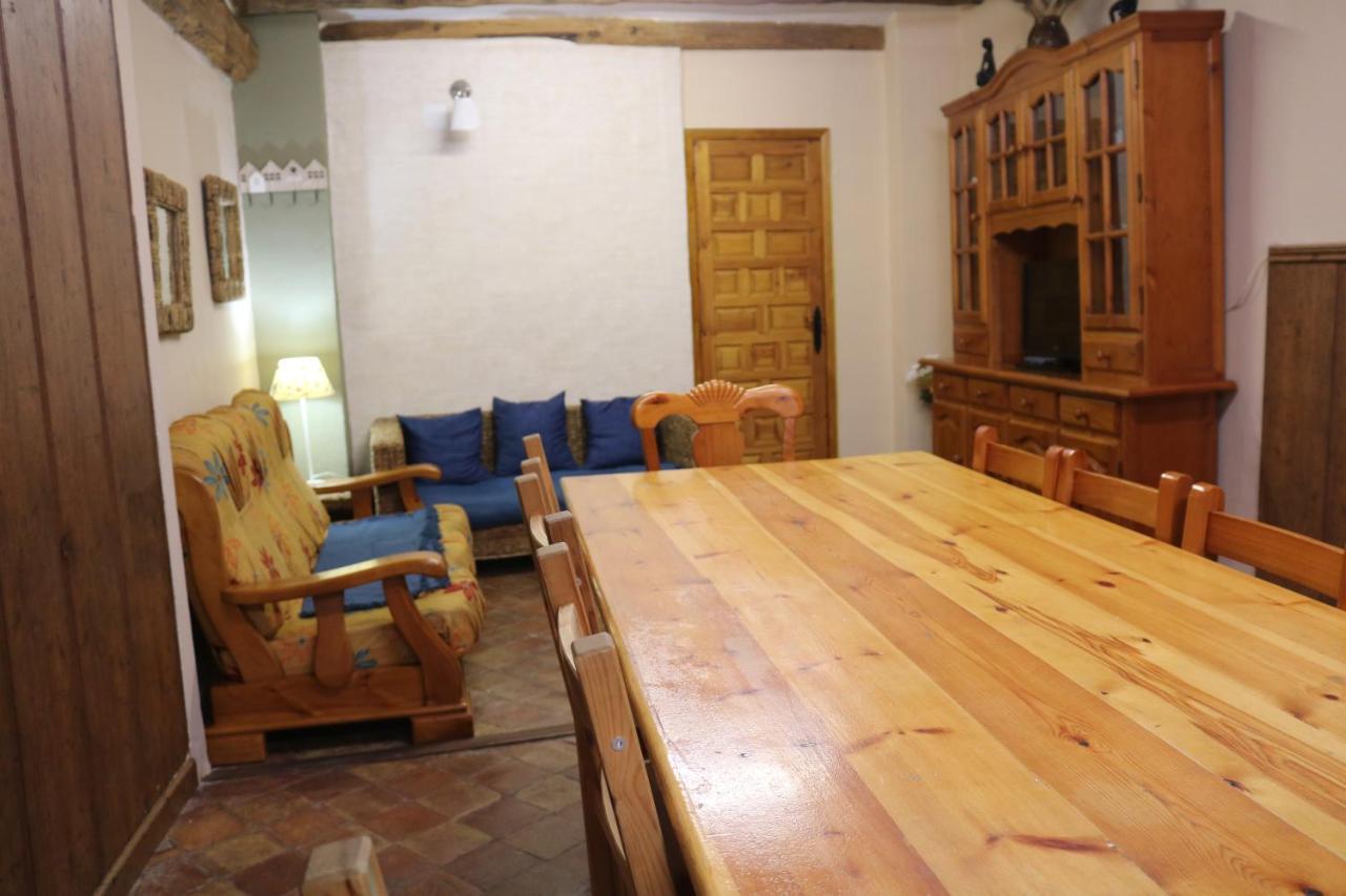Tres Hébergement de vacances Ontinena